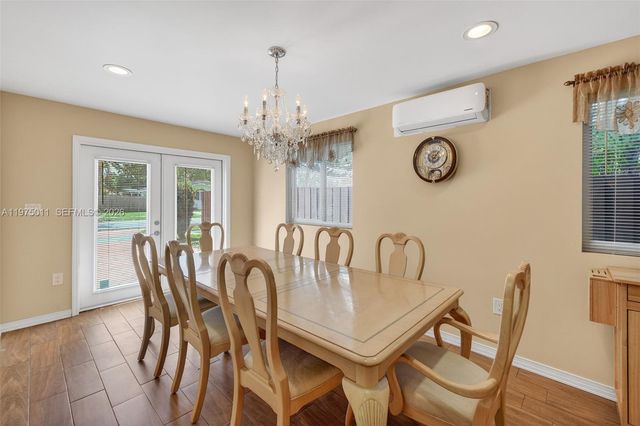 2543 Liberty St, Hollywood, FL 33020