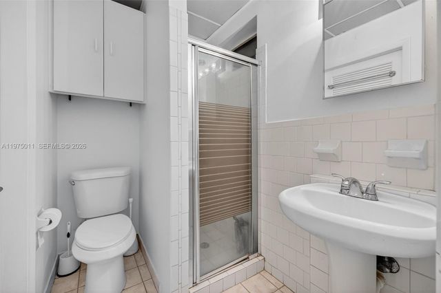 2543 Liberty St, Hollywood, FL 33020