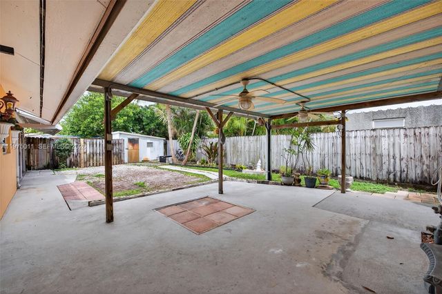 2543 Liberty St, Hollywood, FL 33020