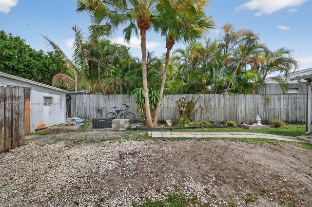 2543 Liberty St, Hollywood, FL 33020