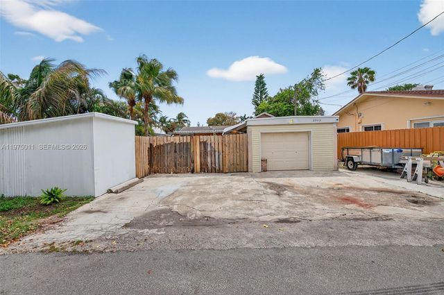 2543 Liberty St, Hollywood, FL 33020