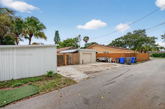 2543 Liberty St, Hollywood, FL 33020