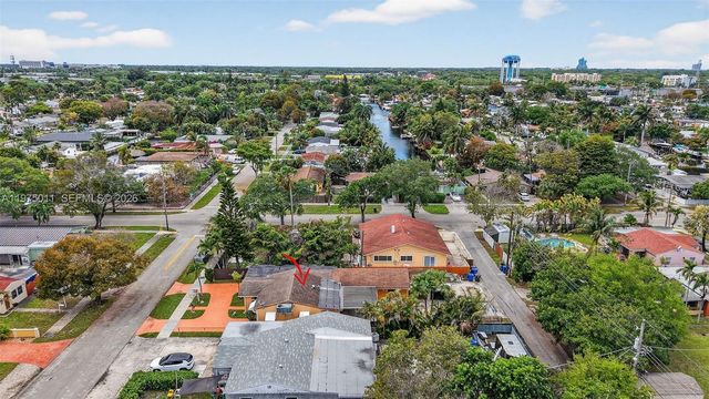 2543 Liberty St, Hollywood, FL 33020