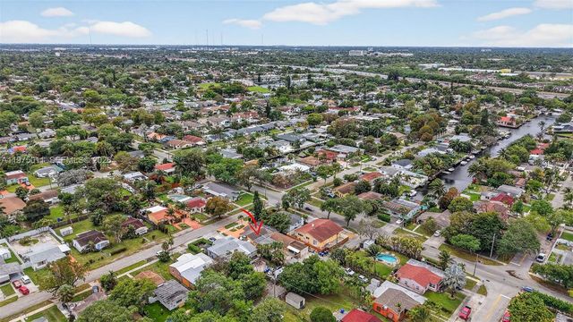 2543 Liberty St, Hollywood, FL 33020