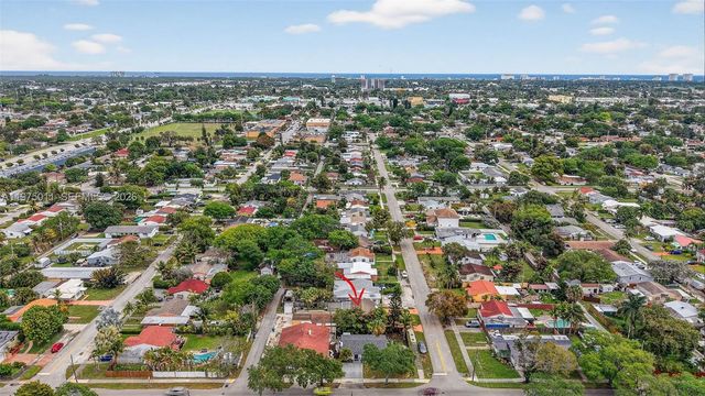 2543 Liberty St, Hollywood, FL 33020