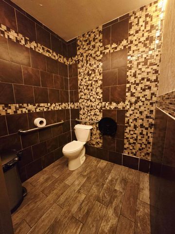 82-11 Northern blvd, Jackson Heights, NY 11372