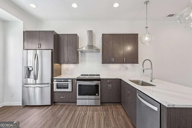 565 Broadview Place NE, Atlanta, GA 30324