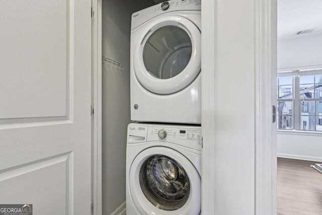 565 Broadview Place NE, Atlanta, GA 30324