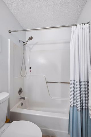 6613 162nd Court 323, Rosemount, MN 55068