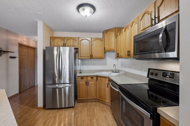 6613 162nd Court 323, Rosemount, MN 55068