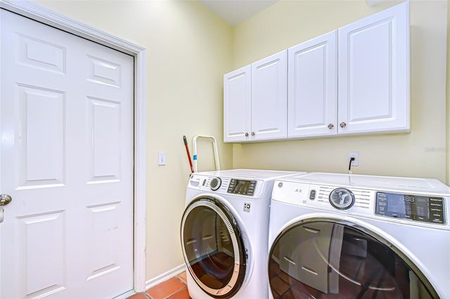 3408 FOX SQUIRREL LANE, Valrico, FL 33596