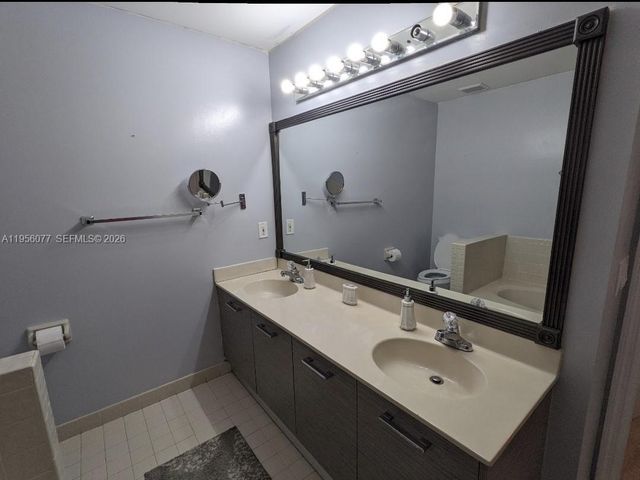 13541 NW 5th Ct, Plantation, FL 33325