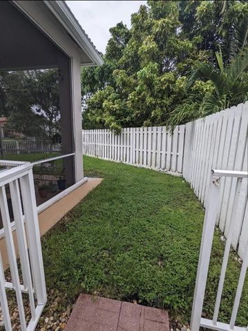 13541 NW 5th Ct, Plantation, FL 33325