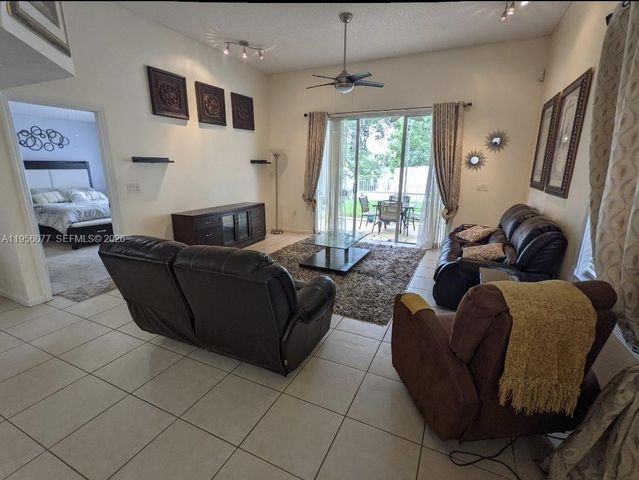 13541 NW 5th Ct, Plantation, FL 33325