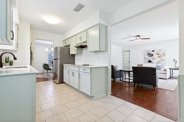 1905 Deep Valley Drive, Richardson, TX 75080
