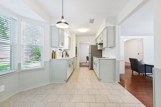 1905 Deep Valley Drive, Richardson, TX 75080