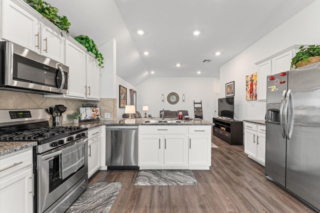 3007 Azalea Point, Brookshire, TX 77423
