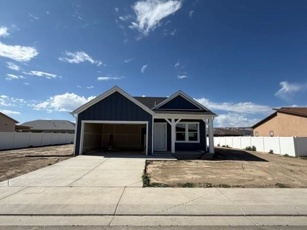 2137 Moon Beam Place, Grand Junction, CO 81505