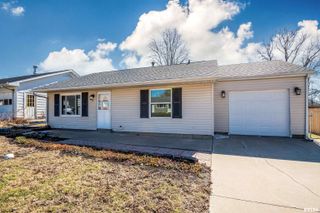 207 ROSEWOOD Drive, Washington, IL 61571