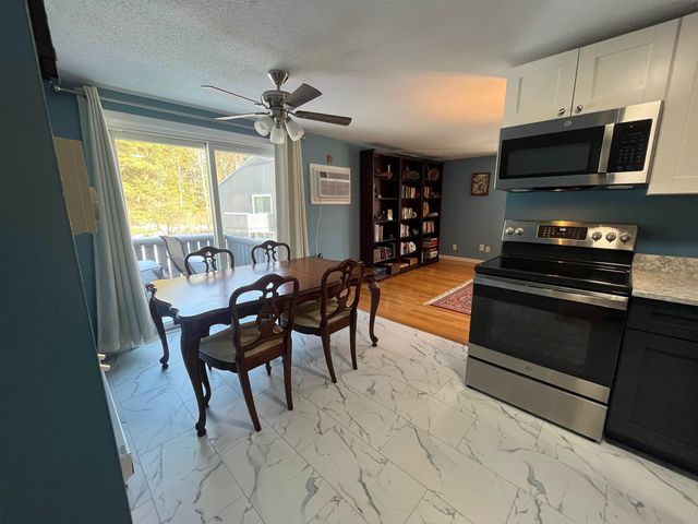 18 Candlelight Terrace, Hartford, VT 05001