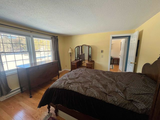 18 Candlelight Terrace, Hartford, VT 05001