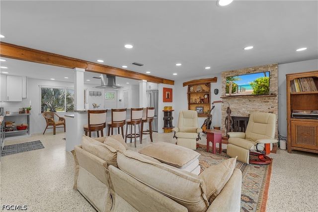 5387 Marina DR, Bokeelia, FL 33922