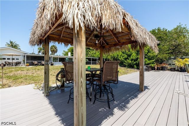 5387 Marina DR, Bokeelia, FL 33922
