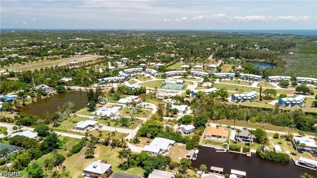 5387 Marina DR, Bokeelia, FL 33922