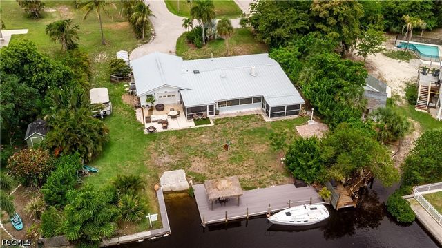 5387 Marina DR, Bokeelia, FL 33922