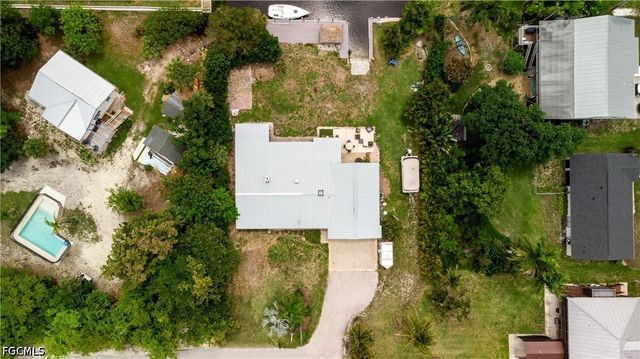 5387 Marina DR, Bokeelia, FL 33922