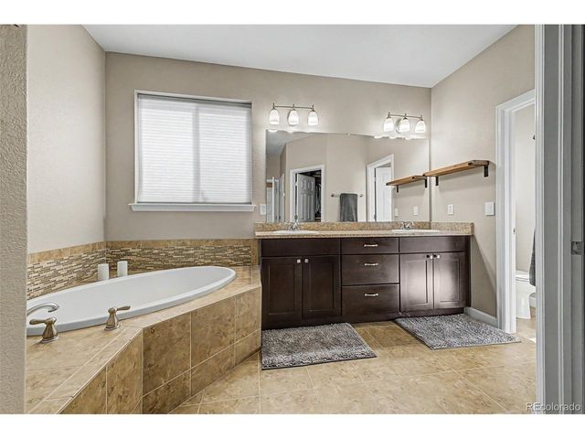799 Kendall Ct, Lakewood, CO 80214