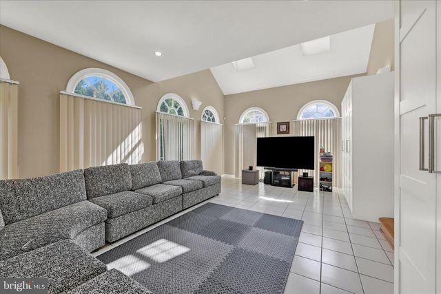 40 BELLCHASE, Pikesville, MD 21208