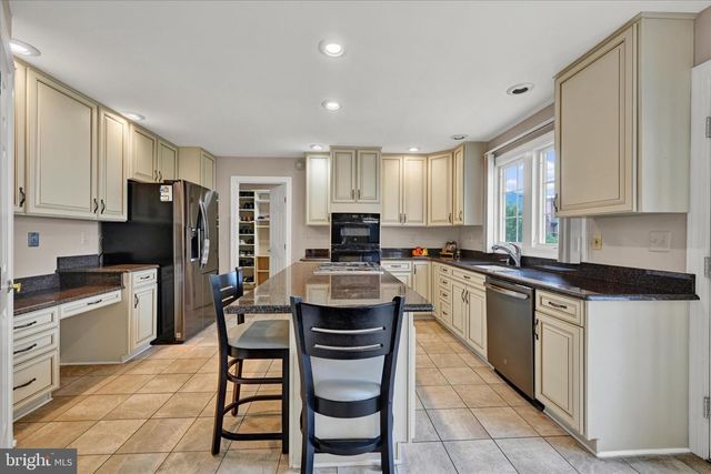 40 BELLCHASE, Pikesville, MD 21208