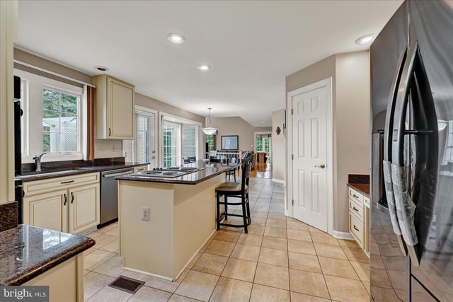 40 BELLCHASE, Pikesville, MD 21208