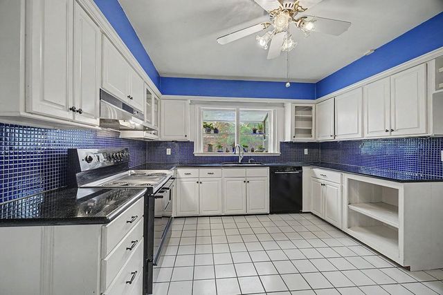 5185 MARY STARNES DR, Memphis, TN 38117