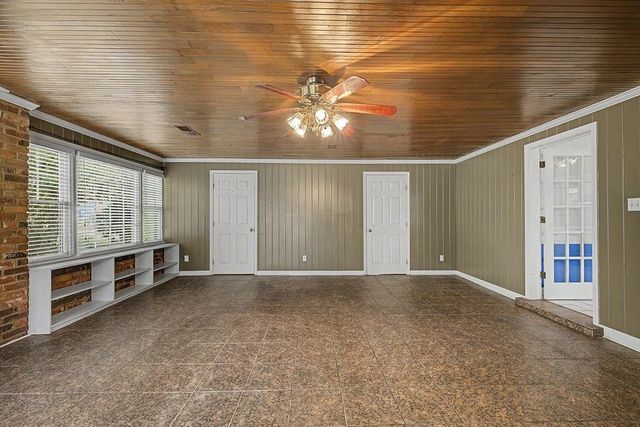 5185 MARY STARNES DR, Memphis, TN 38117