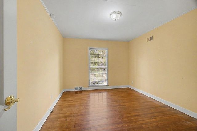 5185 MARY STARNES DR, Memphis, TN 38117