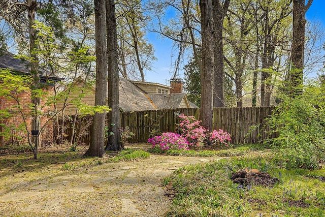 5185 MARY STARNES DR, Memphis, TN 38117