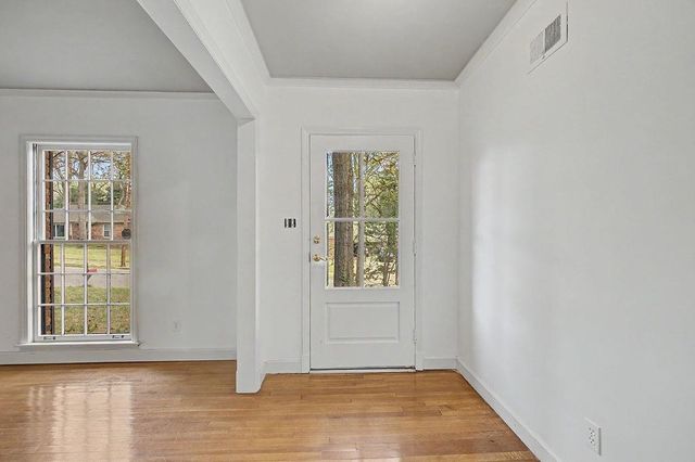 5185 MARY STARNES DR, Memphis, TN 38117