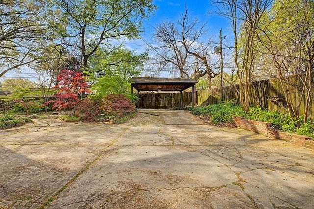 5185 MARY STARNES DR, Memphis, TN 38117