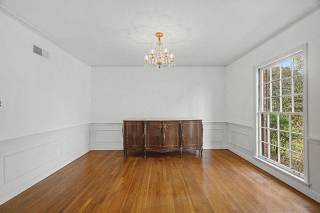 5185 MARY STARNES DR, Memphis, TN 38117