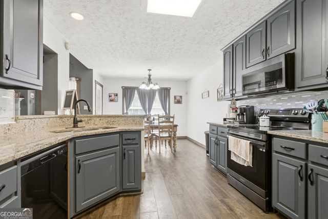 464 Old Carrollton Road, Newnan, GA 30263