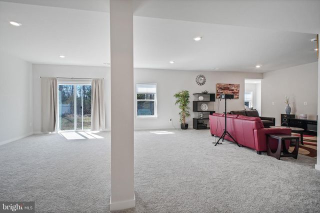2094 WHITHORN HILL, Jeffersonton, VA 22724
