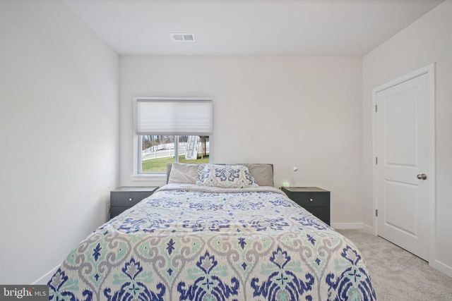 2094 WHITHORN HILL, Jeffersonton, VA 22724