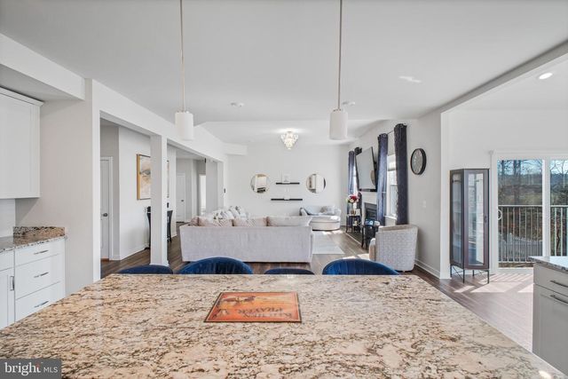 2094 WHITHORN HILL, Jeffersonton, VA 22724