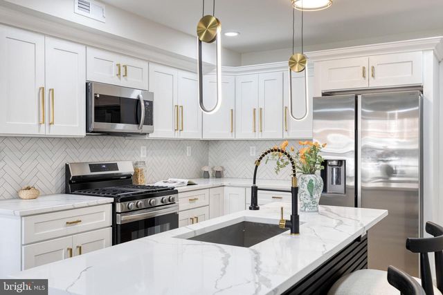 3721 MANCHESTER AVE, Baltimore, MD 21215