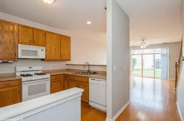 3149 Falling Waters Lane, Lindenhurst, IL 60046