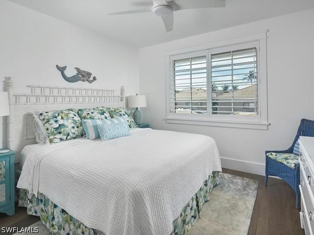 430 10th AVE S 305, Naples, FL 34102