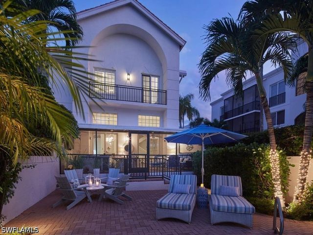 430 10th AVE S 305, Naples, FL 34102