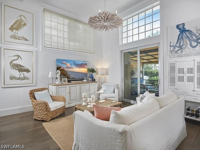 430 10th AVE S 305, Naples, FL 34102